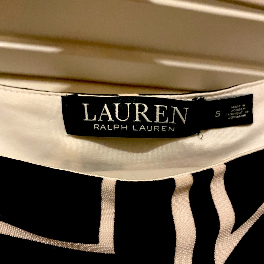 Black and white geometric print Lauren by Ralph Lauren print. Gently used. Small